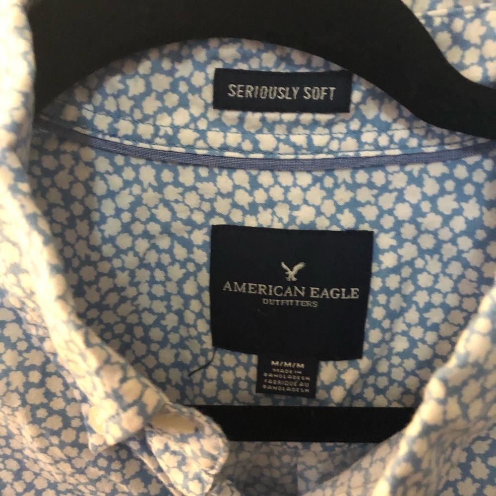 American Eagle Blue Button Shirt - Picture 6 of 10